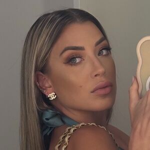 Meet your Posher, Mathilda